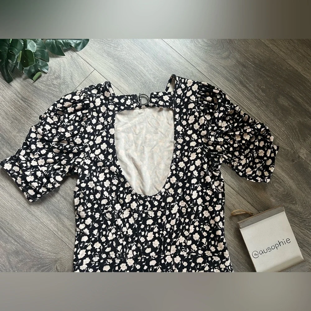 Free People Rosie Stretch Knit Floral Puff Sleeve Cutout Midi Dress. Size M
